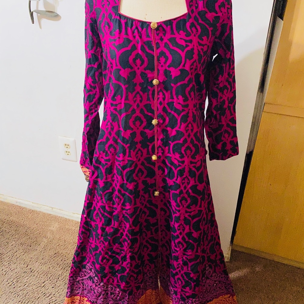Beautiful Lawn Suit size Medium